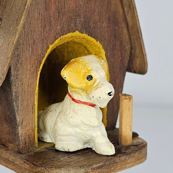 Vintage Wooden Doghouse Figurine With Hubley Cast Iron Sealyham Terrier Dog - Picture 8 of 8